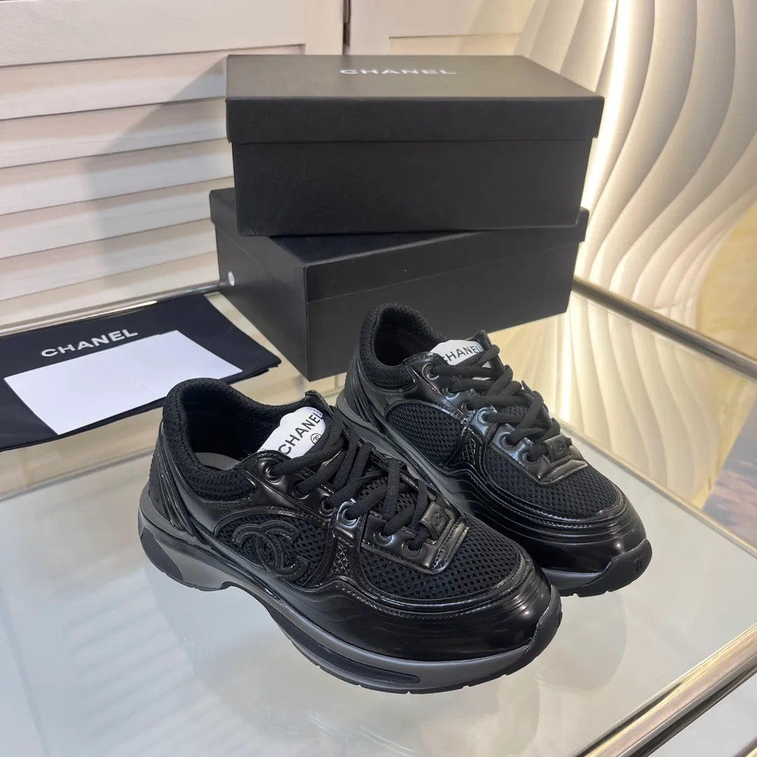 👟👟Ex-factory price 640👟👟 Latest 5 colors! Super pretty! 2023 super popular Chanel Chanel 23C King of Horns series casual sports shoes, incomparably beautiful and easy to wear, absolute fairy style, very light, super soft inside, super comfortable, breathable upper design, high-end color matching, versatile, must-have model of the year, upper: cowhide and cloth stitching, original craftsmanship, lining: breathable mesh, original foam combination outsole, size: 35-45